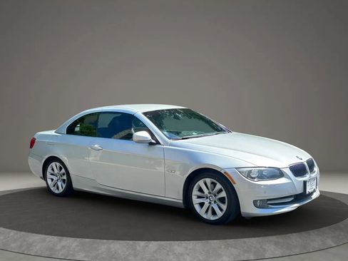 Used 2013 BMW 328i Convertible RWD image 3