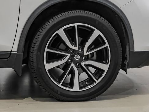 Used 2018 Nissan Rogue SL w/ Premium Package AWD/4WD image 54