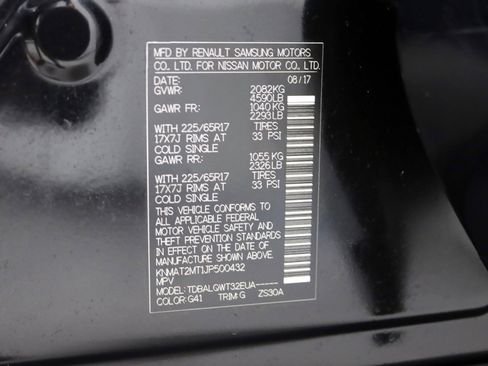 Used 2018 Nissan Rogue SV image 32