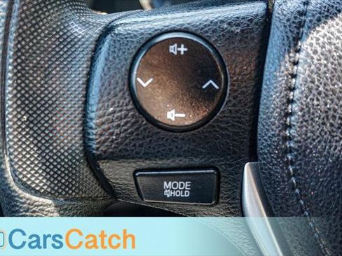 Used 2018 Toyota Corolla LE w/ Carpet Mat Package (TMS) FWD image 27