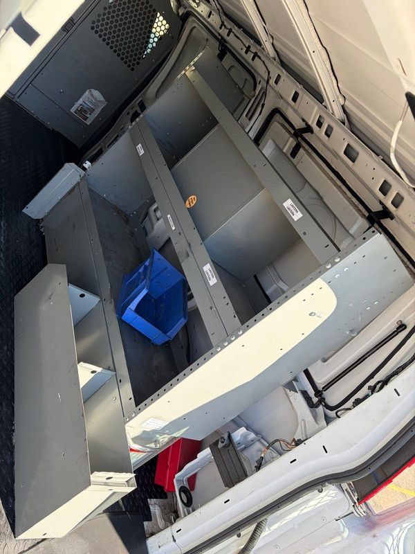 Used 2009 GMC Savana 3500 RWD image 16