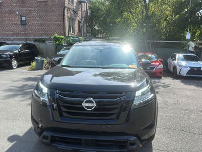 Used 2022 Nissan Pathfinder SV w/ SV Premium Package