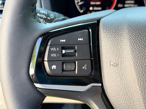 Used 2026 Honda Odyssey Touring image 22
