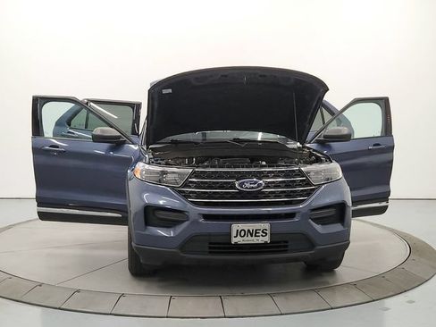 Used 2021 Ford Explorer XLT w/ Class III Trailer Tow Package AWD/4WD image 10