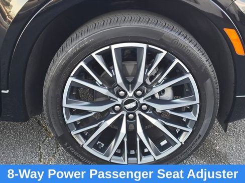 Used 2025 Cadillac XT4 Sport image 16