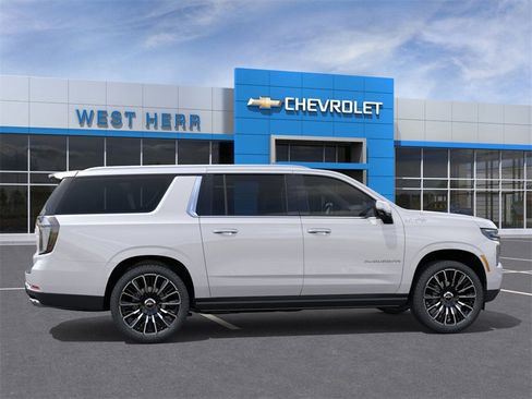 New 2025 Chevrolet Suburban High Country image 5
