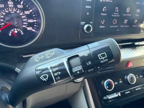 Used 2023 Kia Carnival LX FWD image 51