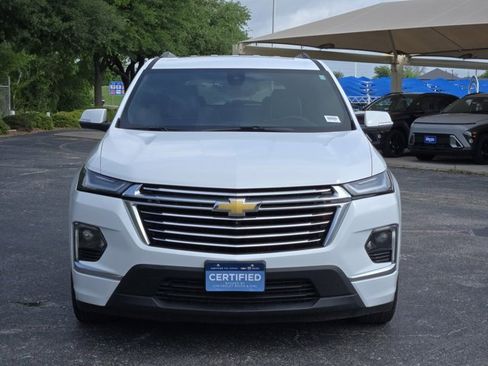 Certified 2023 Chevrolet Traverse Premier FWD image 3