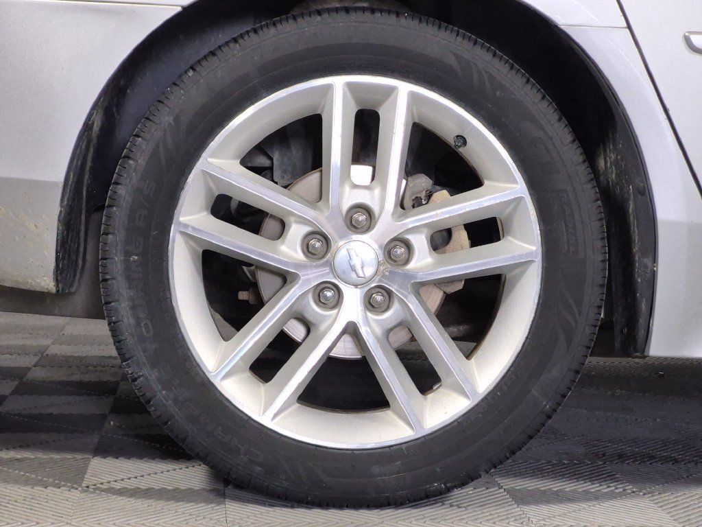 Used 2012 Chevrolet Impala LTZ FWD image 25