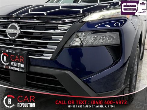 Used 2024 Nissan Rogue SV image 59