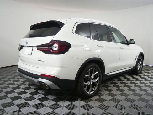 Used 2024 BMW X3 sDrive30i w/ Convenience Package RWD image 3