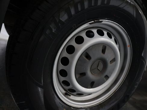 Used 2019 Mercedes-Benz Sprinter 144 image 26