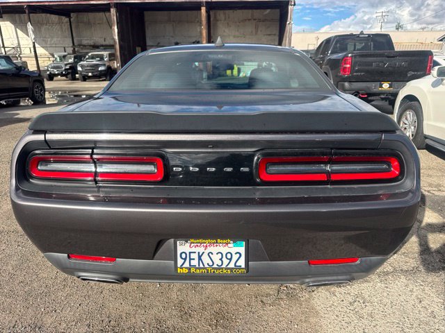 Used 2015 Dodge Challenger SXT RWD image 6