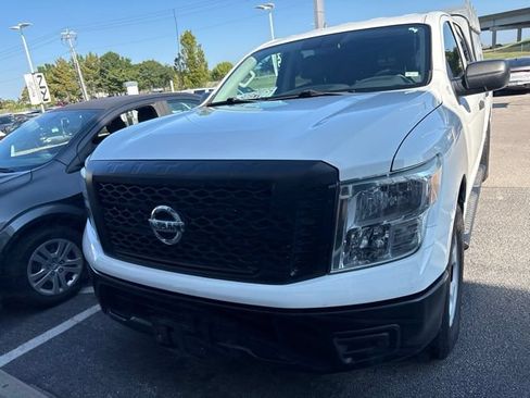 Used 2017 Nissan Titan S RWD image 2