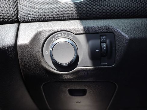Used 2014 Chevrolet Cruze LT FWD image 12