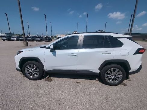 Used 2025 Toyota RAV4 XLE Premium w/ Weather Package FWD image 10