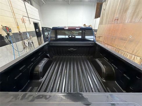 Certified 2021 Chevrolet Silverado 1500 RST image 24