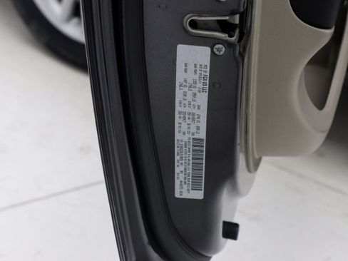 Used 2020 Dodge Grand Caravan SXT FWD image 32