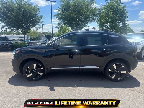 Used 2025 Nissan Kicks SR FWD image 5
