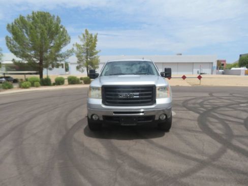 Used 2010 GMC Sierra 2500 SLT w/ SLT Convenience Package AWD/4WD image 11