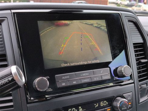 Used 2024 Nissan Titan SV w/ SV Convenience Package image 13