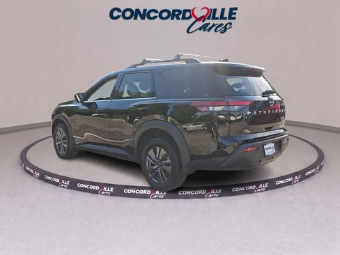 Certified 2024 Nissan Pathfinder SV AWD/4WD image 5