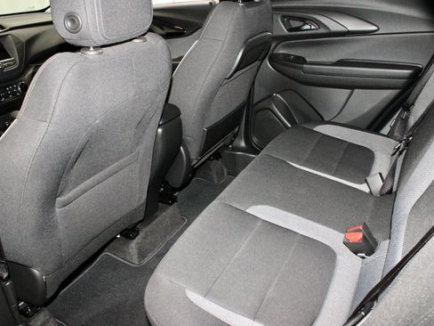 Used 2023 Chevrolet TrailBlazer LT FWD image 21