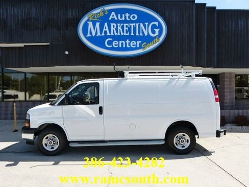 Used 2024 GMC Savana 2500 w/ Driver Convenience Package RWD image 1