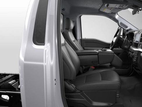 New 2026 Ford F550 2WD Regular Cab Super Duty w/ XLT Value Package image 5