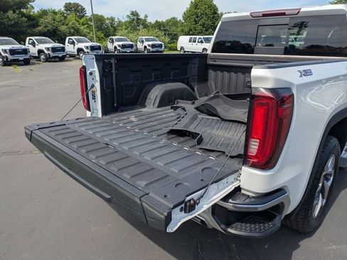 Used 2024 GMC Sierra 1500 SLT w/ SLT Premium Plus Package AWD/4WD image 33