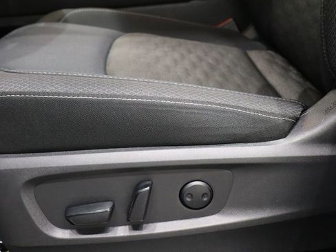 Used 2024 Nissan Pathfinder SV image 20