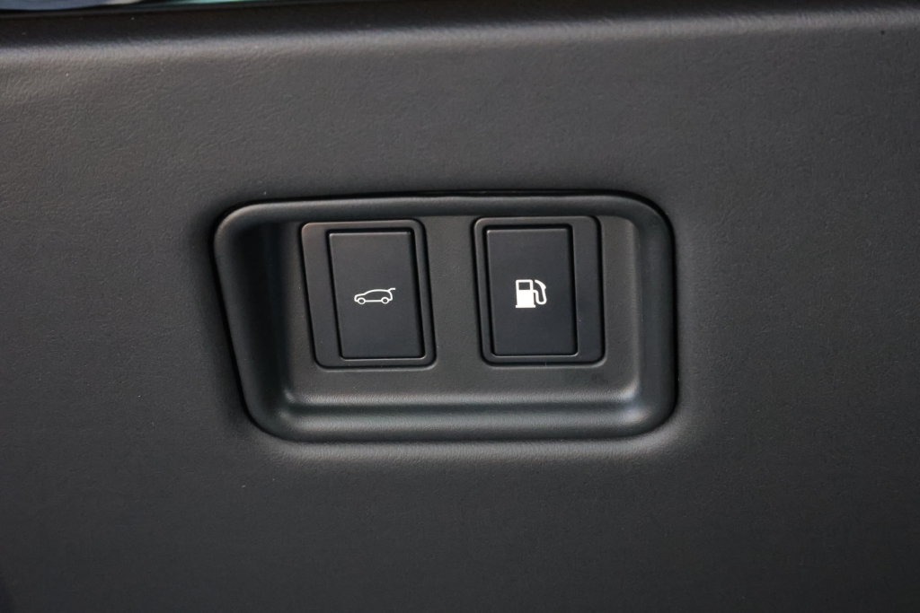 New 2027 Land Rover Range Rover Sport Battersea AWD/4WD image 19