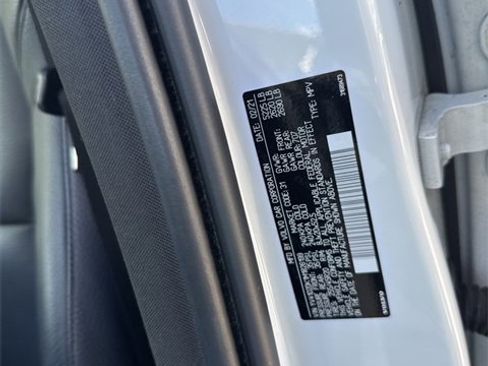 Used 2021 Volvo XC60 T5 Momentum w/ Protection Package Premier image 2