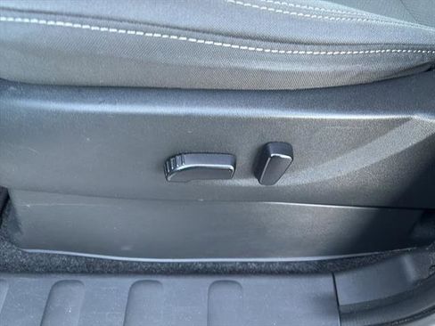 Used 2024 Nissan Frontier SV w/ SV Convenience Package image 13