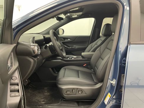 New 2027 Chevrolet Equinox LT w/ Convenience Package II AWD/4WD image 8