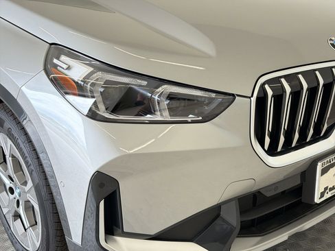 New 2026 BMW X1 xDrive28i w/ Technology Package AWD/4WD image 11