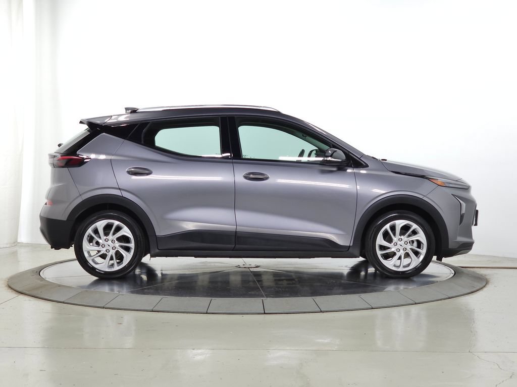 Used 2023 Chevrolet Bolt EUV LT w/ Driver Confidence Package FWD image 12
