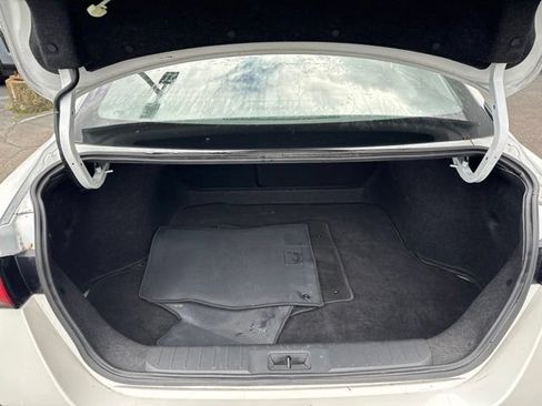 Used 2025 Nissan Sentra SV FWD image 21