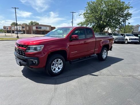 Used 2021 Chevrolet Colorado LT w/ LT Convenience Package AWD/4WD image 3