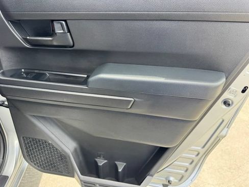 Used 2026 Toyota Tacoma SR5 AWD/4WD image 9