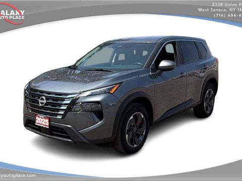Used 2025 Nissan Rogue SV AWD/4WD image 1