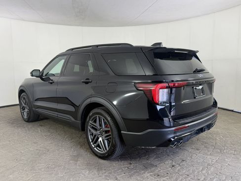 Certified 2025 Ford Explorer ST RWD image 5