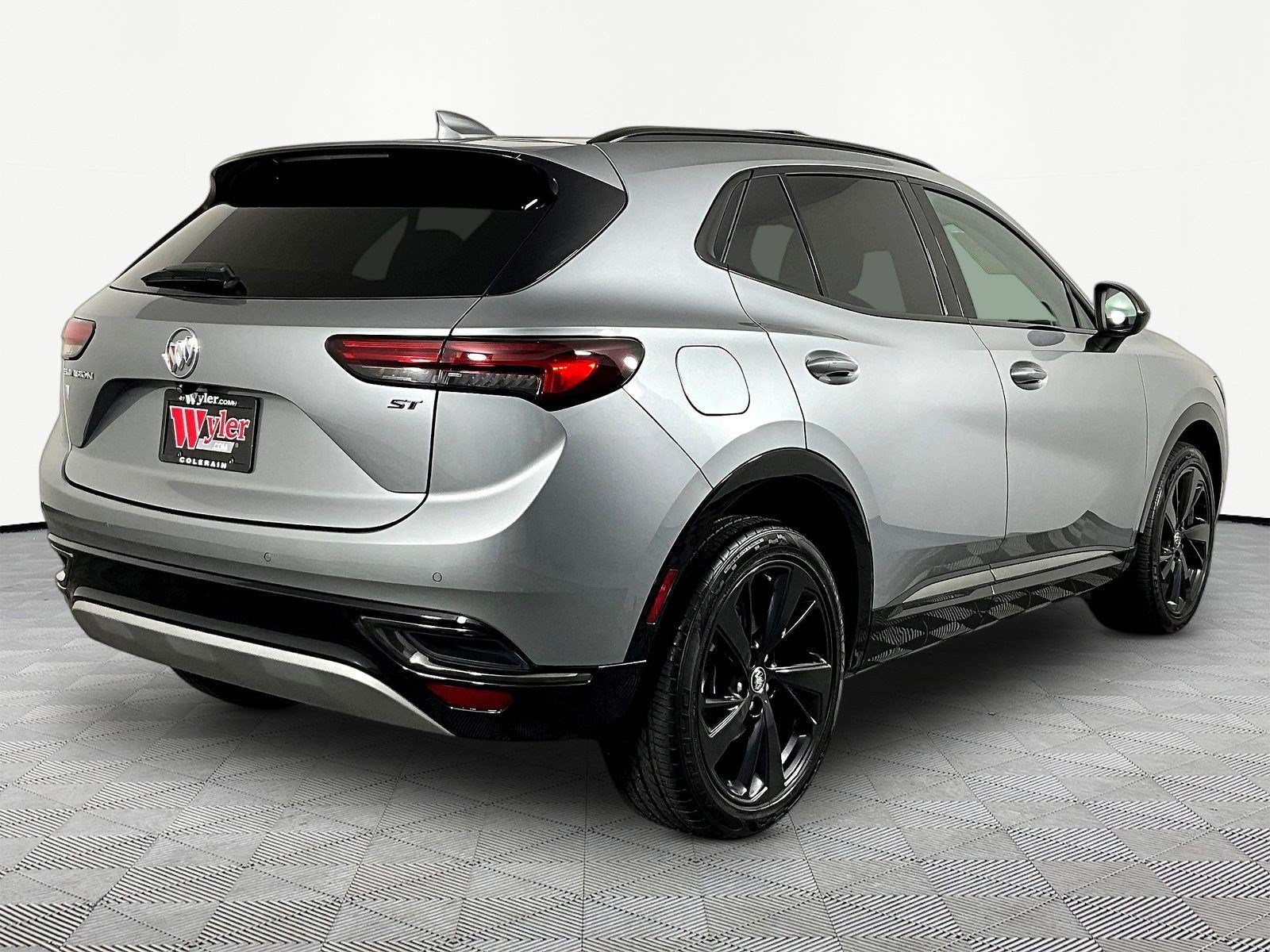 Used 2023 Buick Envision Essence w/ Sport Touring Package FWD image 6