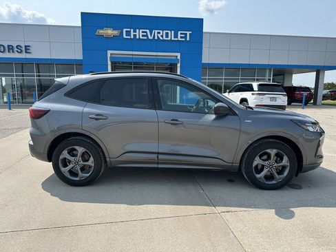 Used 2024 Ford Escape ST-Line AWD/4WD image 2