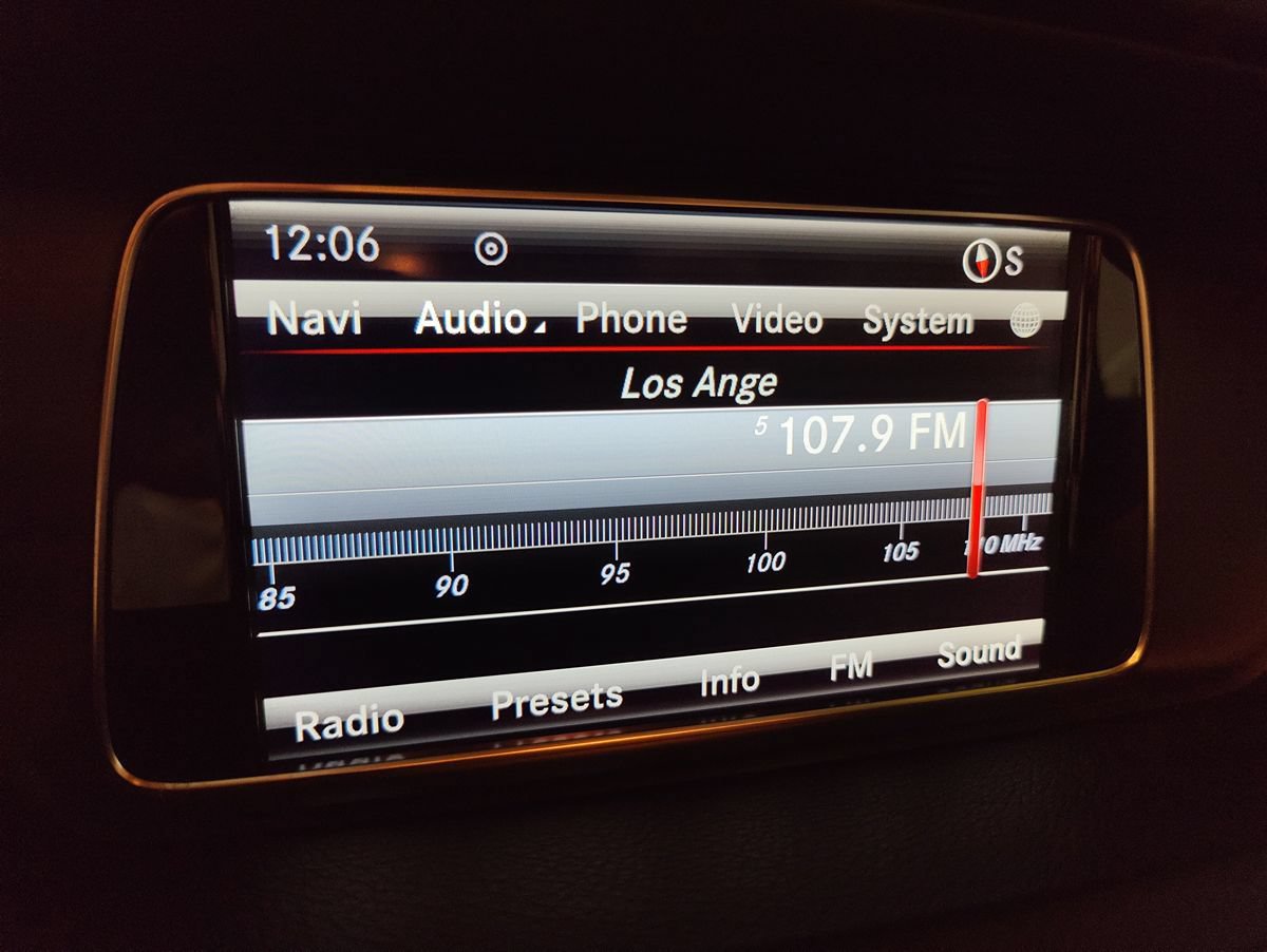Used 2014 Mercedes-Benz E 350 4MATIC Wagon image 34