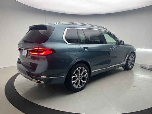 Used 2025 BMW X7 xDrive40i AWD/4WD image 4