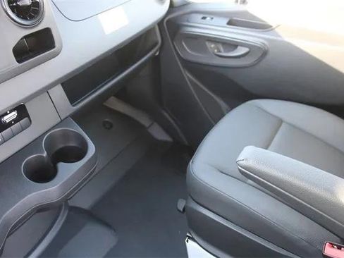New 2025 Mercedes-Benz Sprinter 2500 image 19