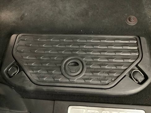 Used 2021 RAM 1500 Laramie AWD/4WD image 10