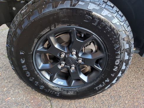 Used 2021 Jeep Wrangler Unlimited Willys image 12