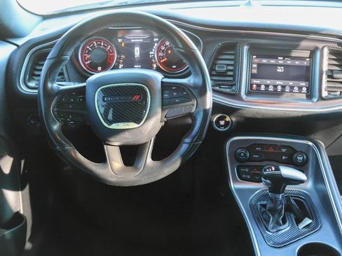 Used 2018 Dodge Challenger R/T image 17